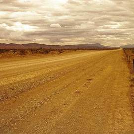 June Epstein: Oodnadatta