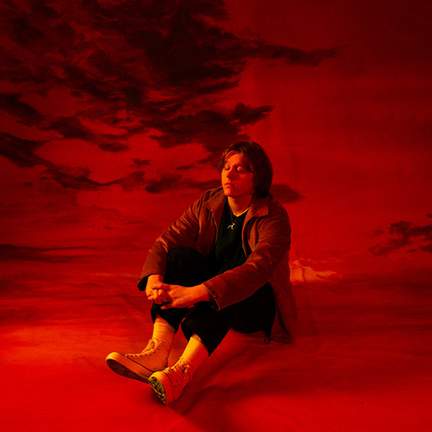 Lewis Capaldi: Hold Me While You Wait