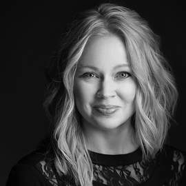 Heather Sorenson: Richer Than Before (for Low Voice, Acoustic Guitar and Cello)