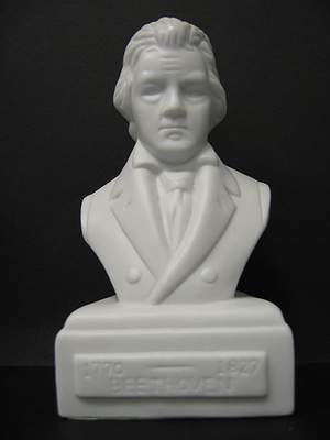 Composer Statuette - Beethoven 5''