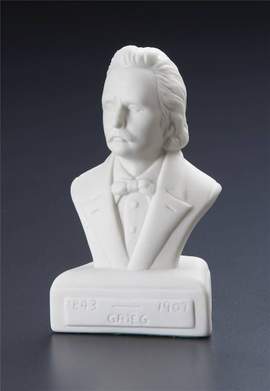 Composer Statuette - Grieg 5''