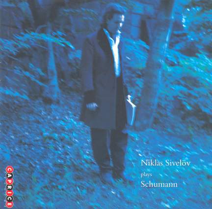 Niklas Sivelov plays Schumann