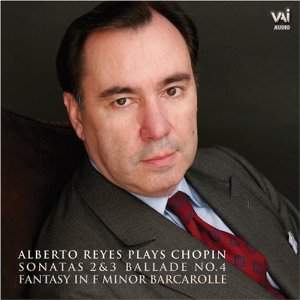 Alberto Reyes plays Chopin