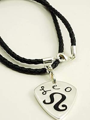 Rockys Guitar Pick + Necklace Zodiac Sign Leo