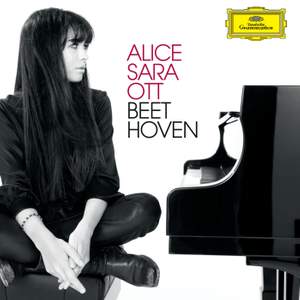 Alice Sara Ott plays Beethoven