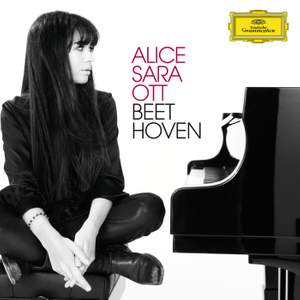 Alice Sara Ott plays Beethoven