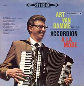 Accordion À La Mode