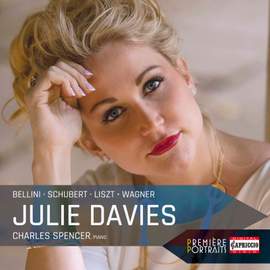 Julie Davies - Première Portraits