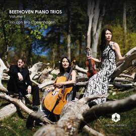 Beethoven: Piano Trios, Vol. 2