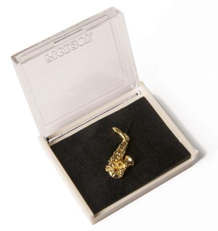 GEWA Pins Saxophones