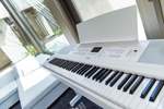 Yamaha Digital Piano DGX-670WH White Product Image