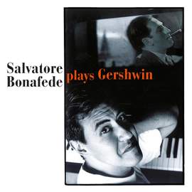 Plays Gershwin