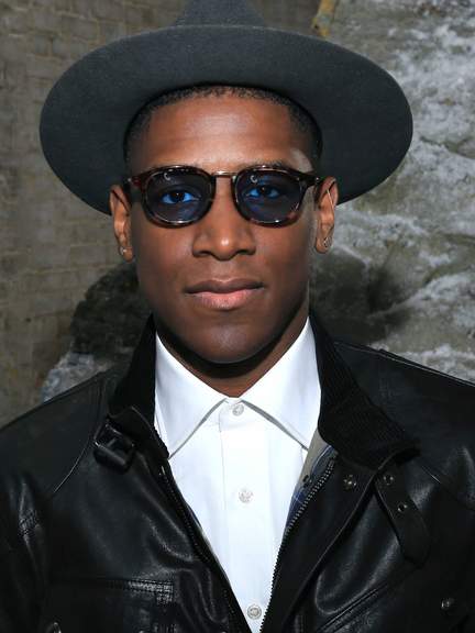 Labrinth: Mount Everest
