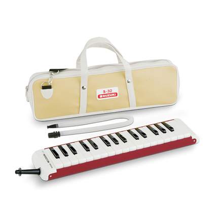 Suzuki 32-key soprano Melodion with soft case