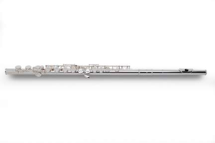 Pearl Quantz 525E-BM Flute with Beaumont Case