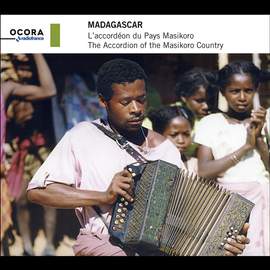 Madagascar - l'Accordéon Du Pays Masikoro