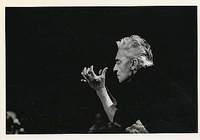 Karajan, H v: Postkarte