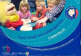 Toni singt im Liedergarten